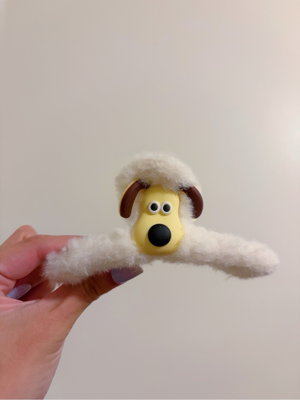🎀3/$25🎀 Plush Cream Gromit Hair Claw